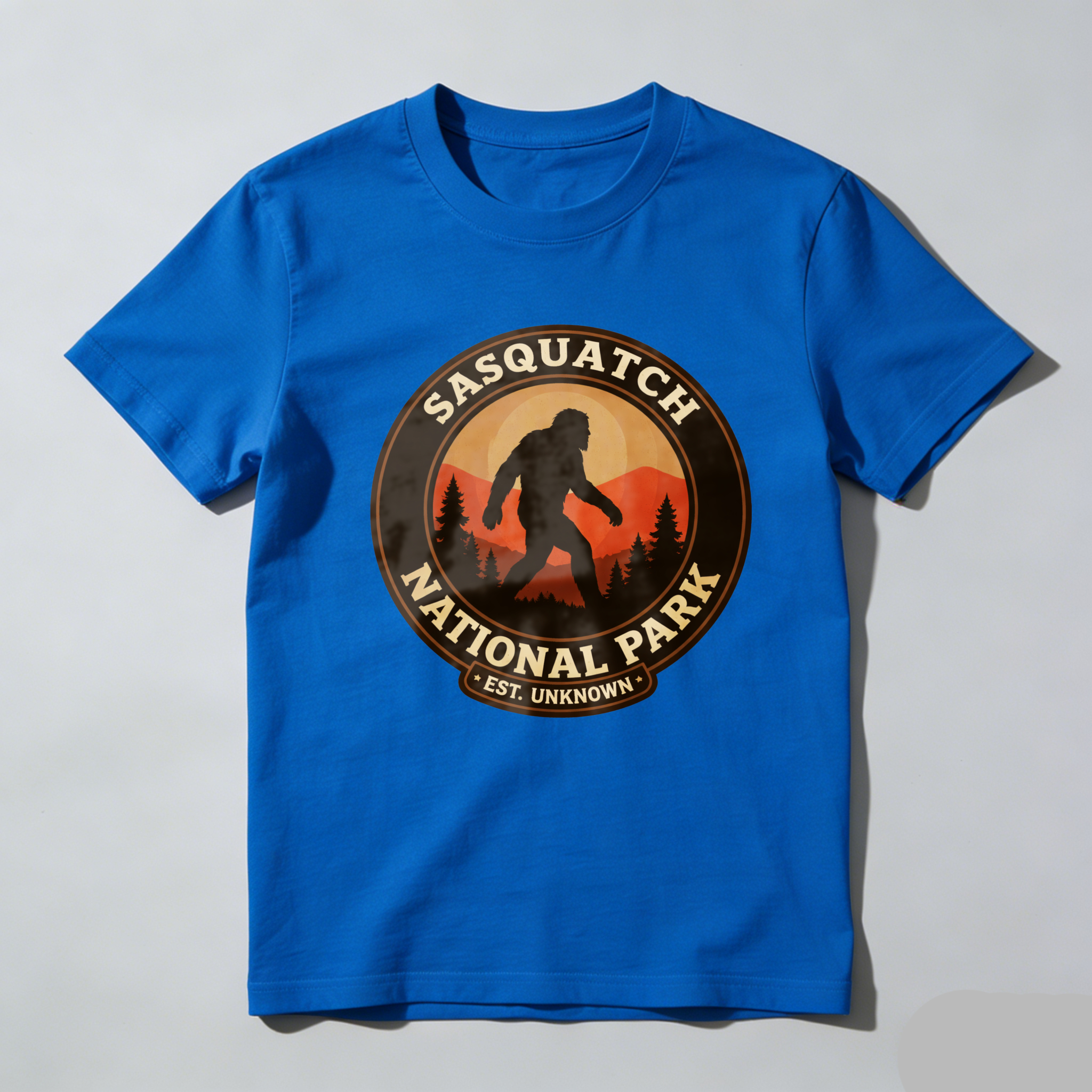 TEECURENTSasquatch National Park T-Shirt Est Unknown Bigfoot Logo Design Black Crewneck Men's Shirt-TeeCurent