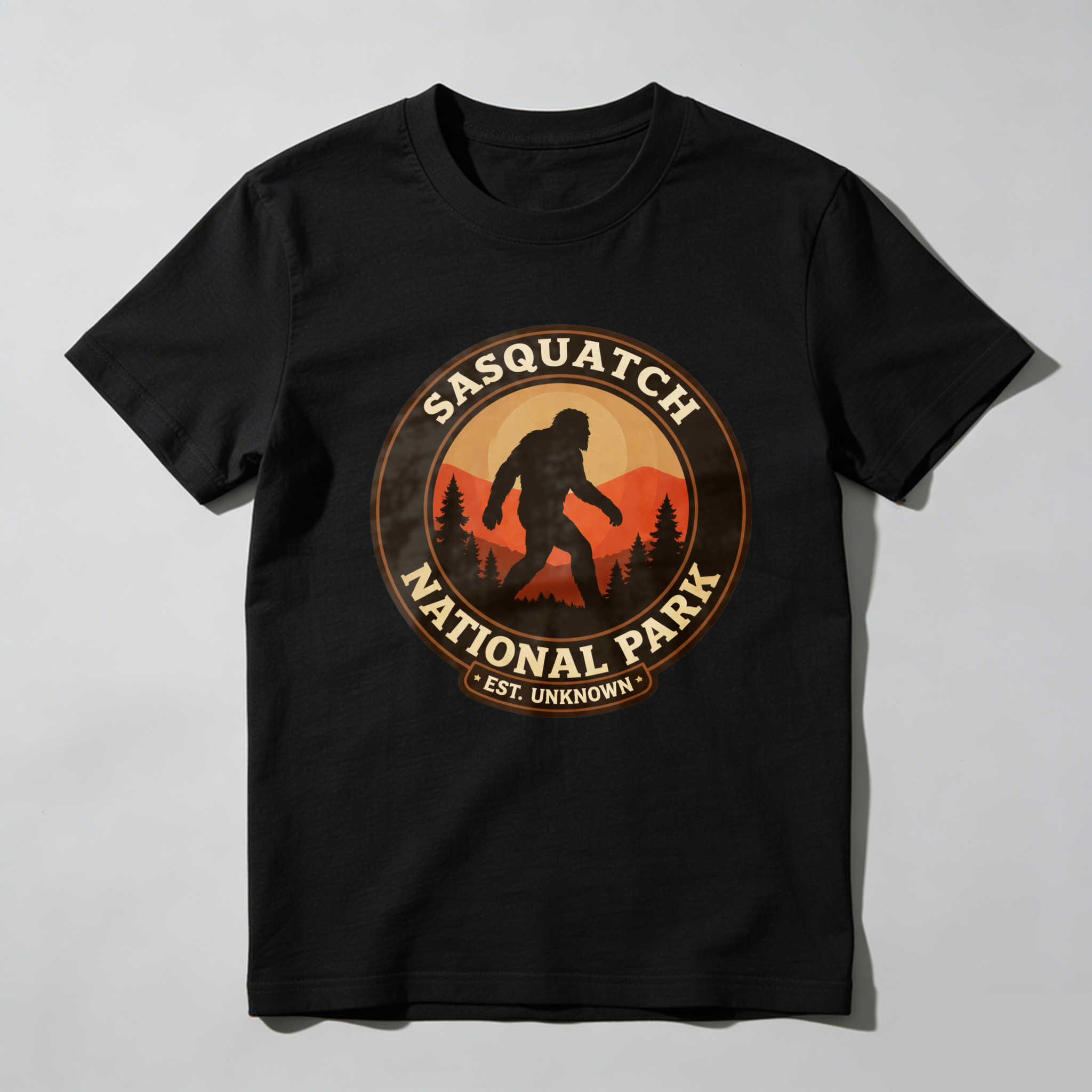 TEECURENTSasquatch National Park T-Shirt Est Unknown Bigfoot Logo Design Black Crewneck Men's Shirt-TeeCurent
