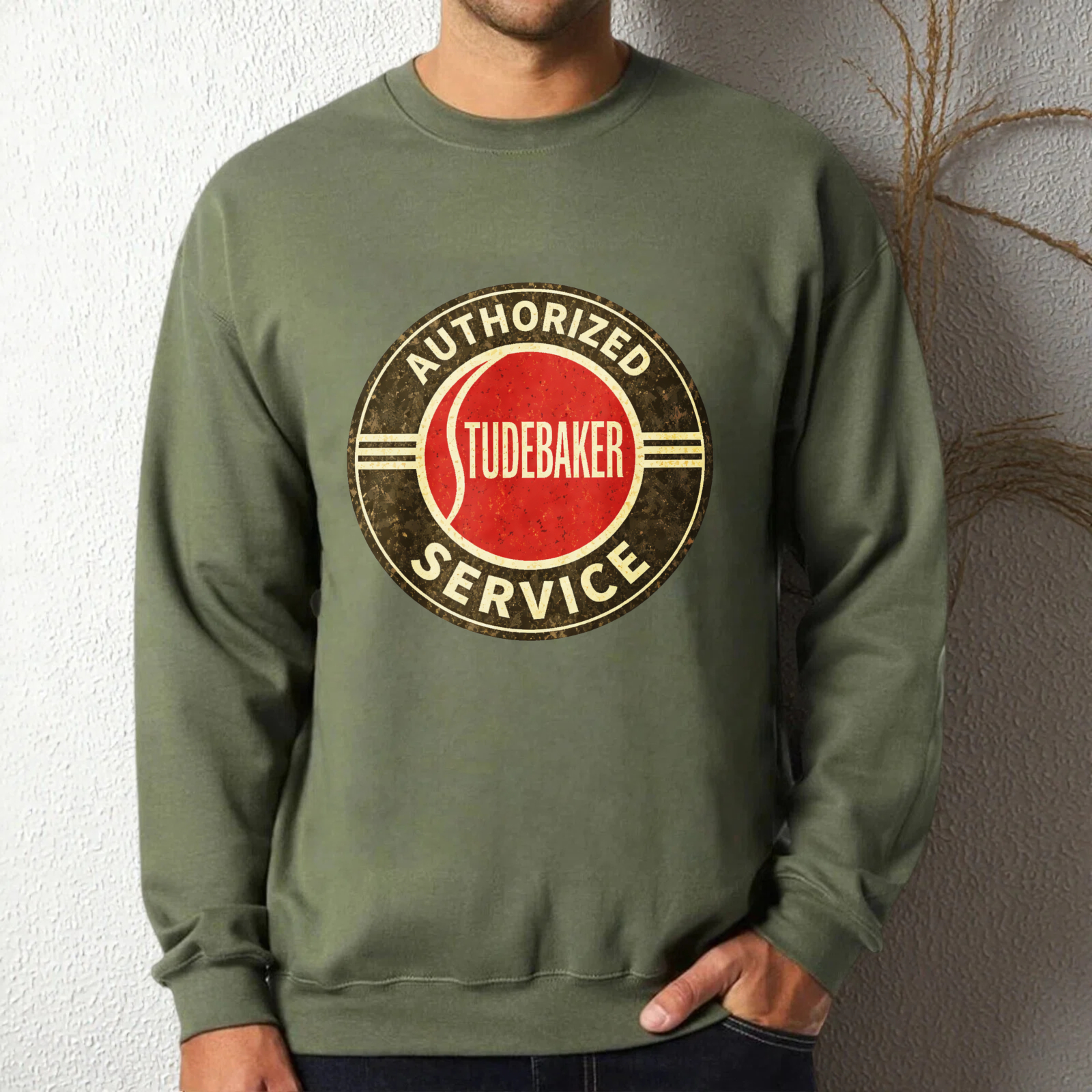 TEECURENT Authorized Studebaker Service Logo Sweatshirt Black Unisex Crewneck Pullover Long Sleeve Casual Wear