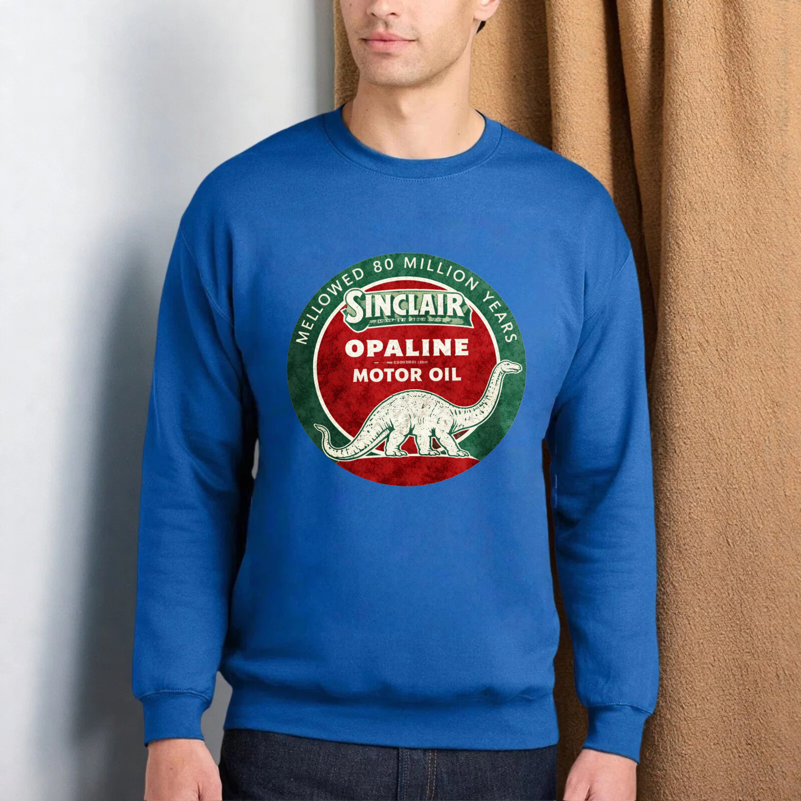 TEECURENT Sinclair Opaline Motor Oil Dinosaur Logo Sweatshirt Black Unisex Crewneck Pullover Long Sleeve Casual Top