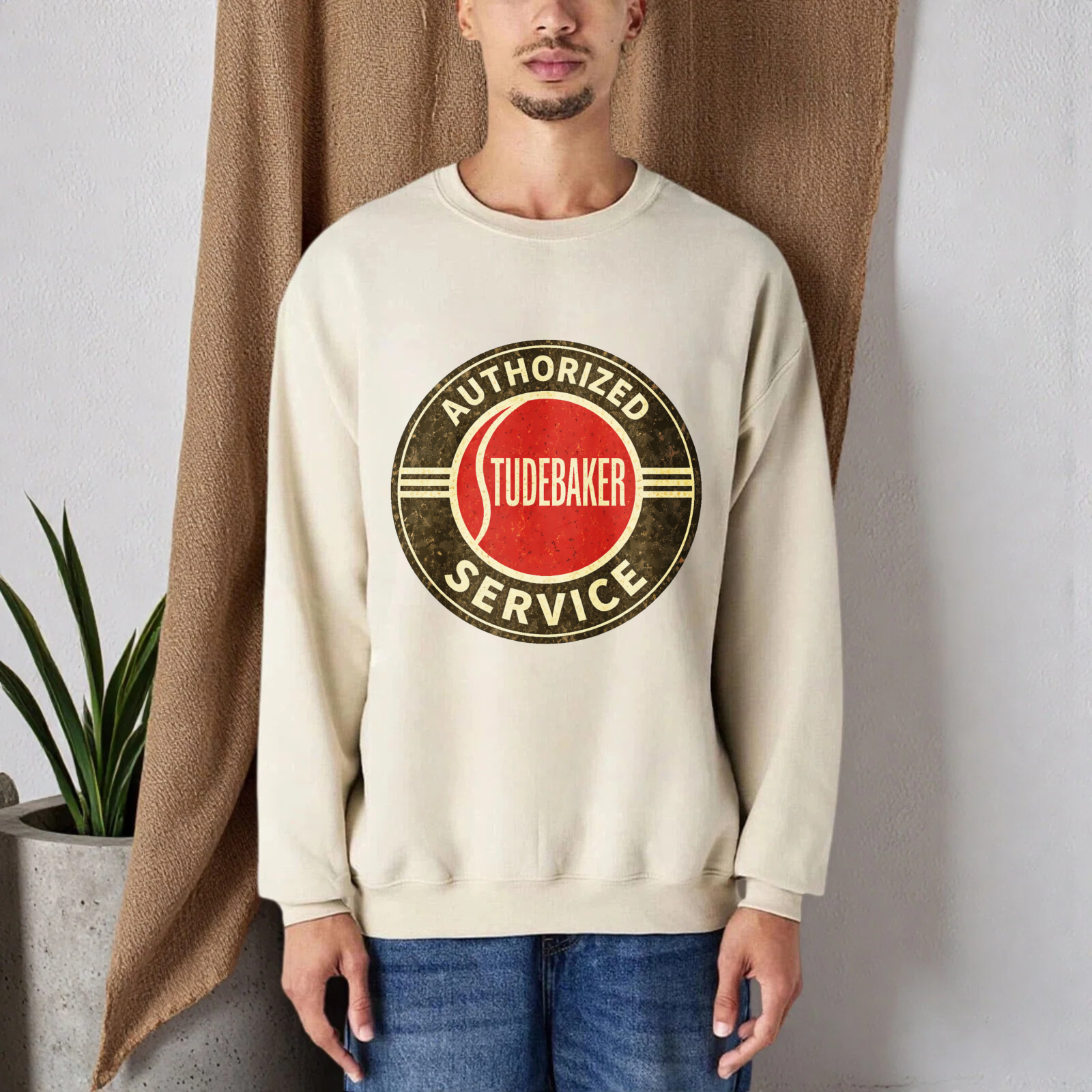 TEECURENT Authorized Studebaker Service Logo Sweatshirt Black Unisex Crewneck Pullover Long Sleeve Casual Wear