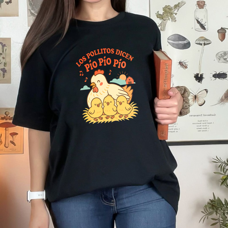 Chicken And Chicks With Los Pollitos Dicen Pio Pio Pio Text Unisex Classic T-shirt