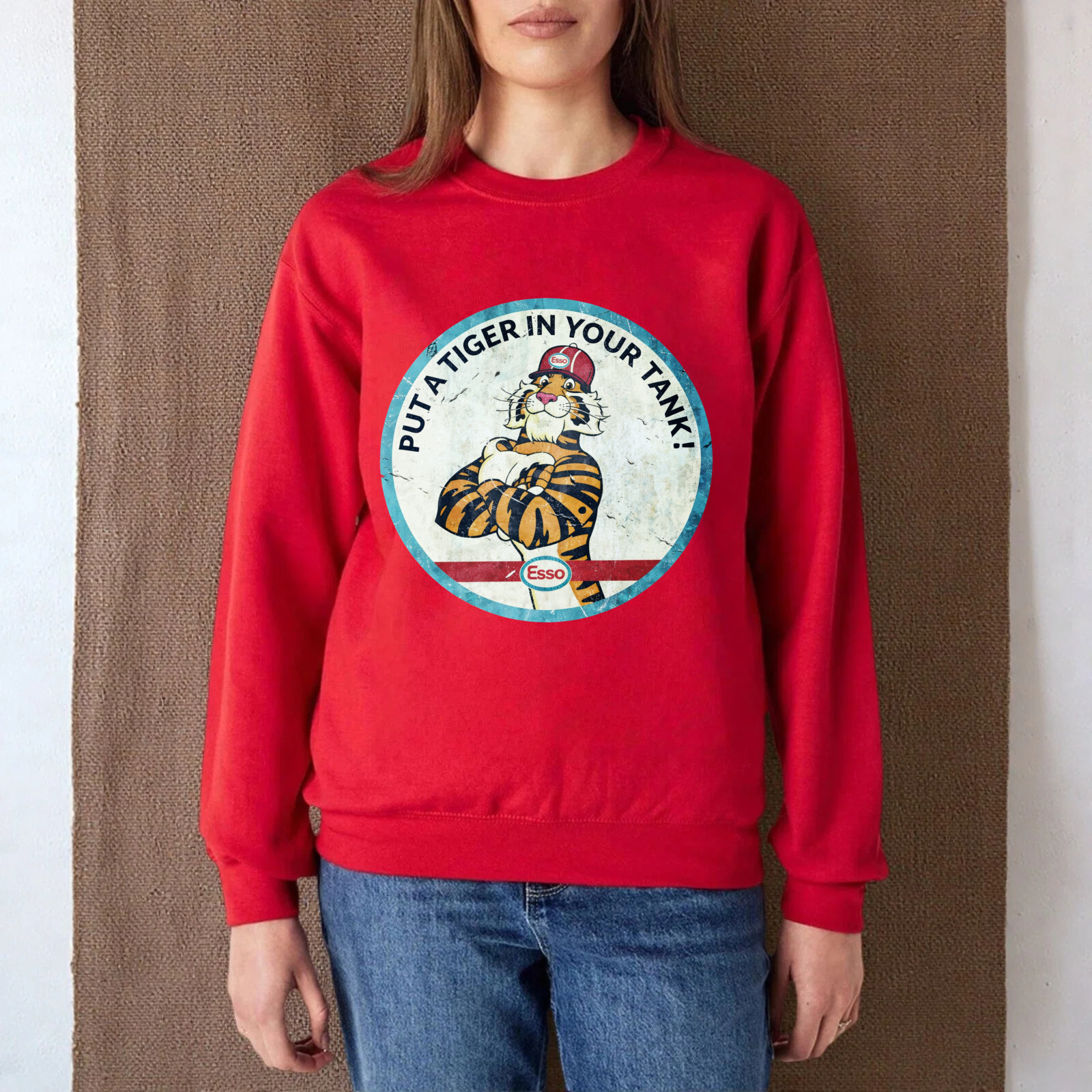 TEECURENT Put A Tiger In Your Tank Vintage Logo Sweatshirt Black Crewneck Unisex Pullover Long Sleeve Casual Top