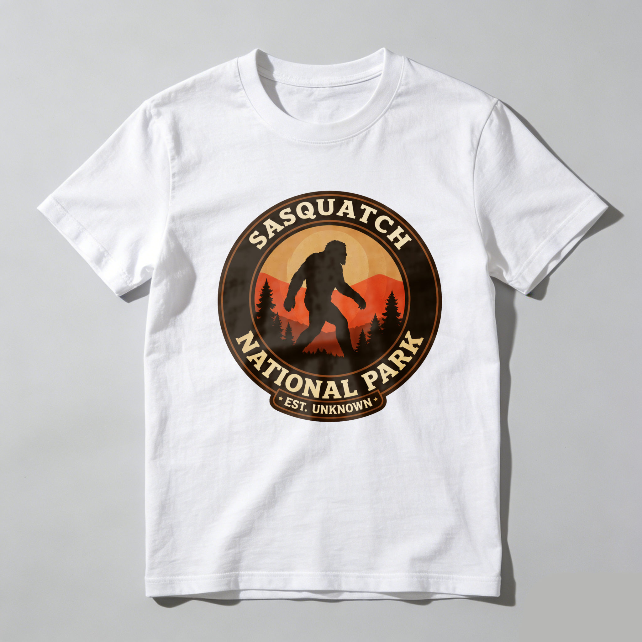 TEECURENTSasquatch National Park T-Shirt Est Unknown Bigfoot Logo Design Black Crewneck Men's Shirt-TeeCurent