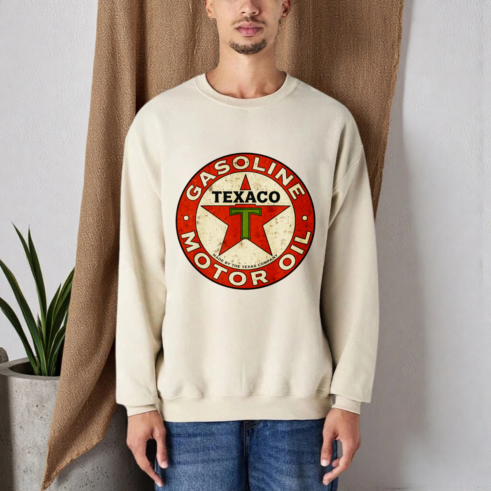 TEECURENT Texaco Gasoline Motor Oil Logo Sweatshirt Vintage Retro Design Unisex Crewneck Pullover Black Long Sleeve Top