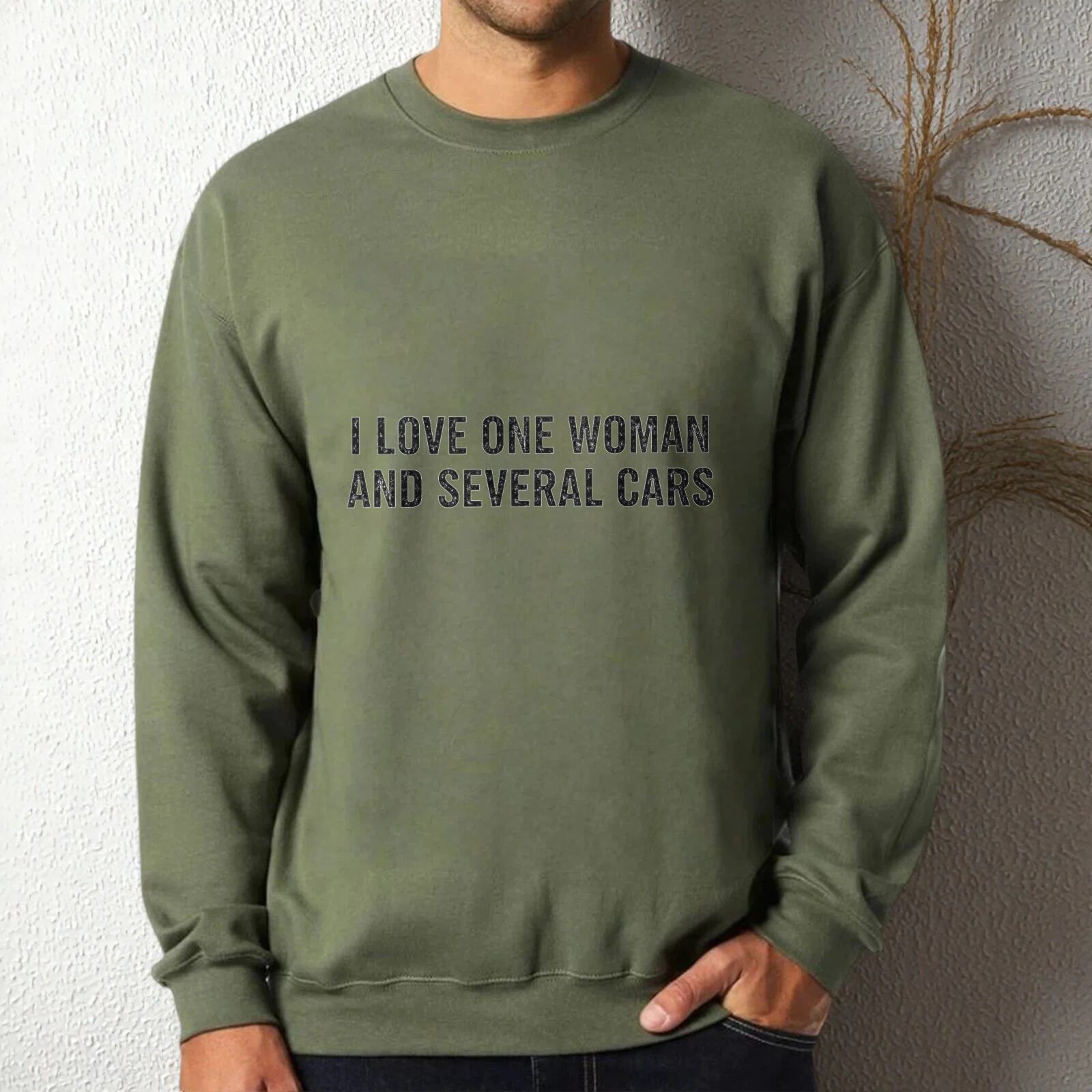 TEECURENT I Love One Woman And Several Cars Sweatshirt Unisex Crewneck Pullover Casual Long Sleeve Top For Men Women