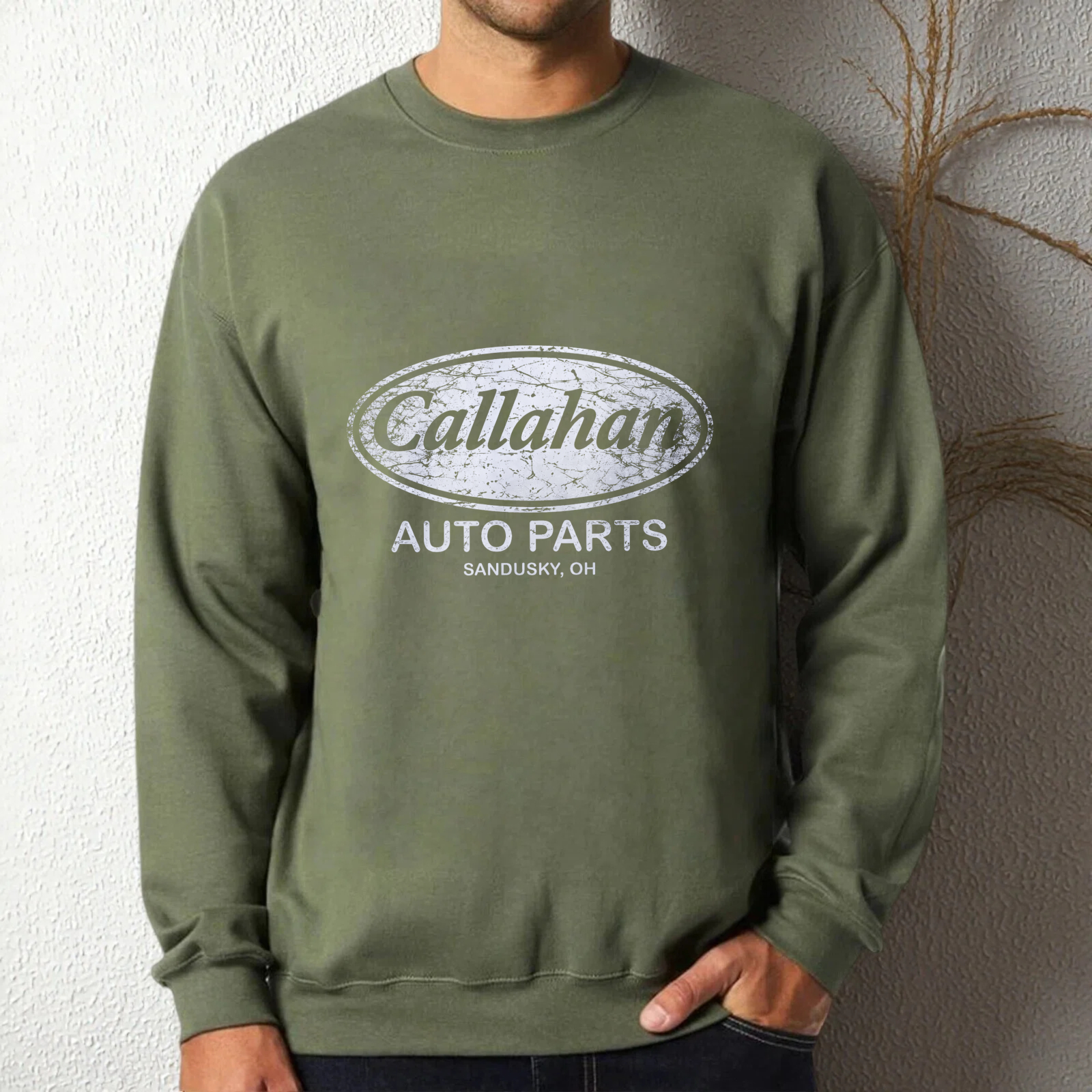TEECURENT Callahan Auto Parts Sweatshirt Black Oversized Crewneck Pullover Sandusky Oh Vintage Logo Design