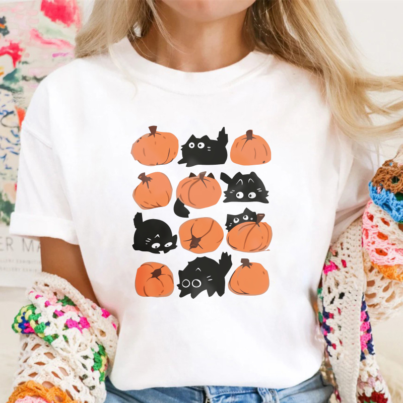 Cute Black Cats And Orange Pumpkins Grid Pattern, Unisex Classic T-shirt