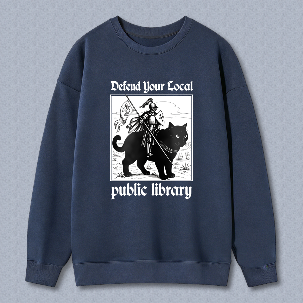 Wardrobecart Cat Knight With Flag And Sword Graphic Unisex Classic Sweatshirt