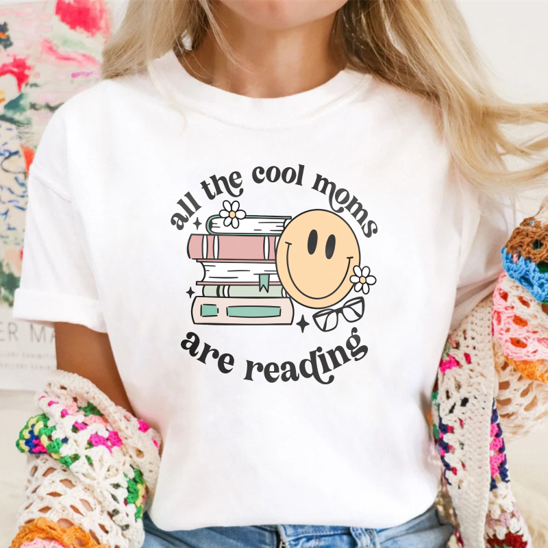 Wardrobecart All The Cool Moms Are Reading Books Smiley Face Design Unisex Classic T-shirt