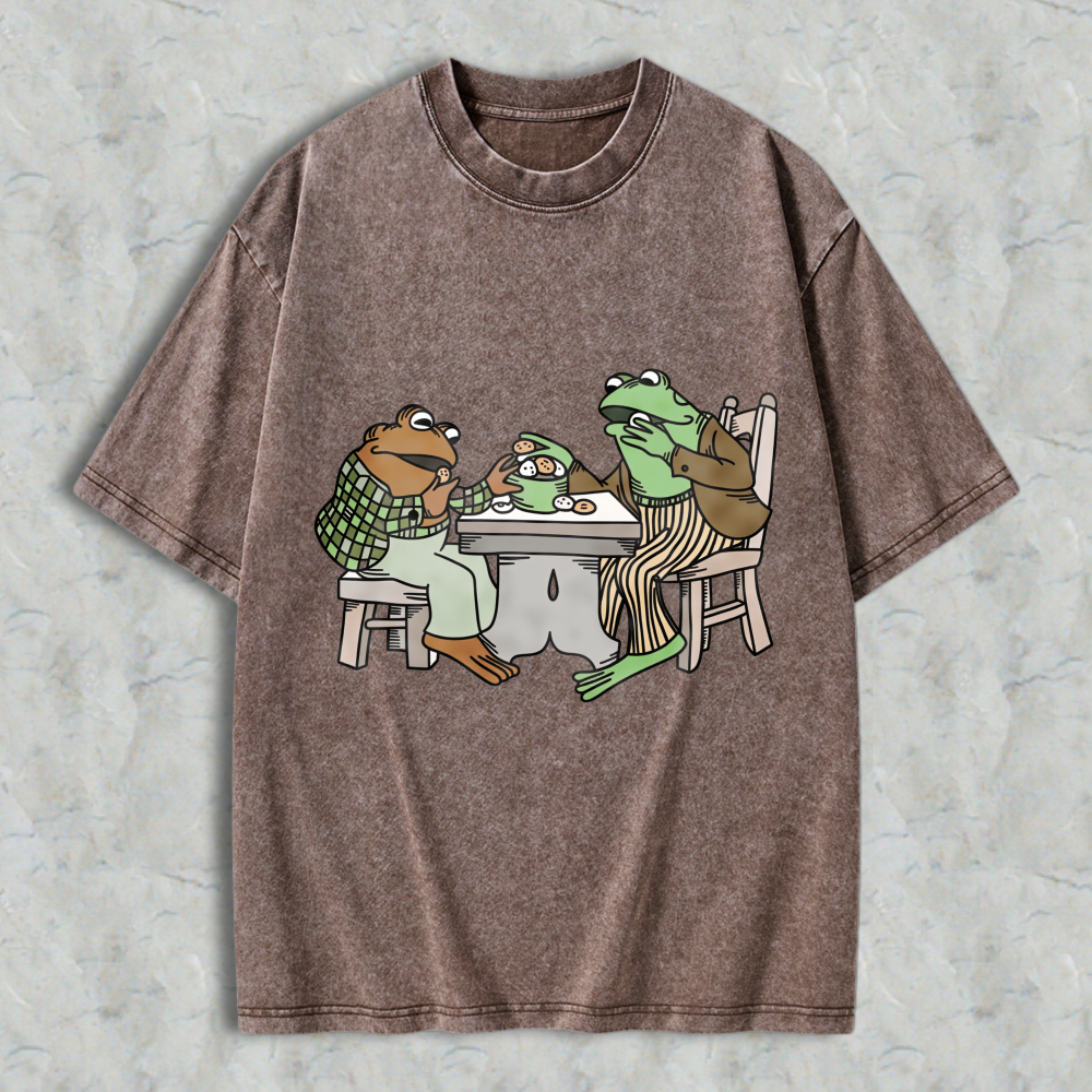 Wardrobecart Frog And Toad Eating Dinner Together Unisex Washed T-shirt