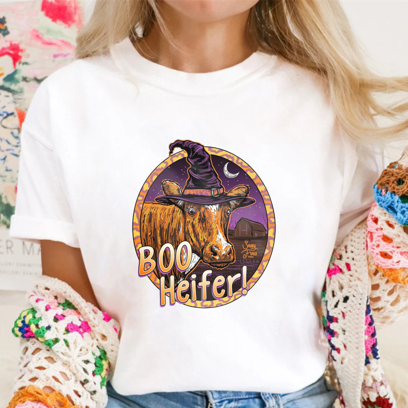 Boo Heifer Halloween Cow Witch Hat Moon Retro Circle Unisex Classic T-shirt