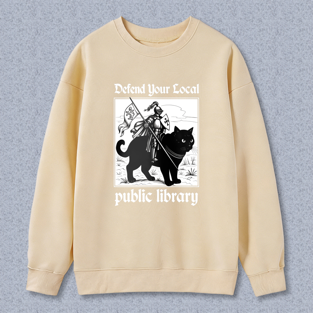 Wardrobecart Cat Knight With Flag And Sword Graphic Unisex Classic Sweatshirt