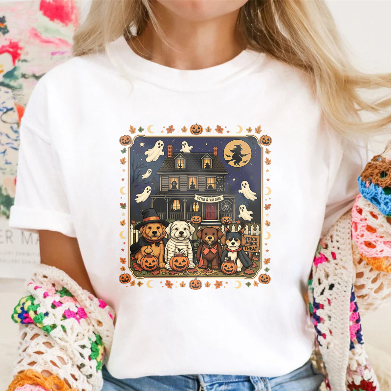Halloween Haunted House With Cute Dogs And Ghosts, Unisex Classic T-shirt