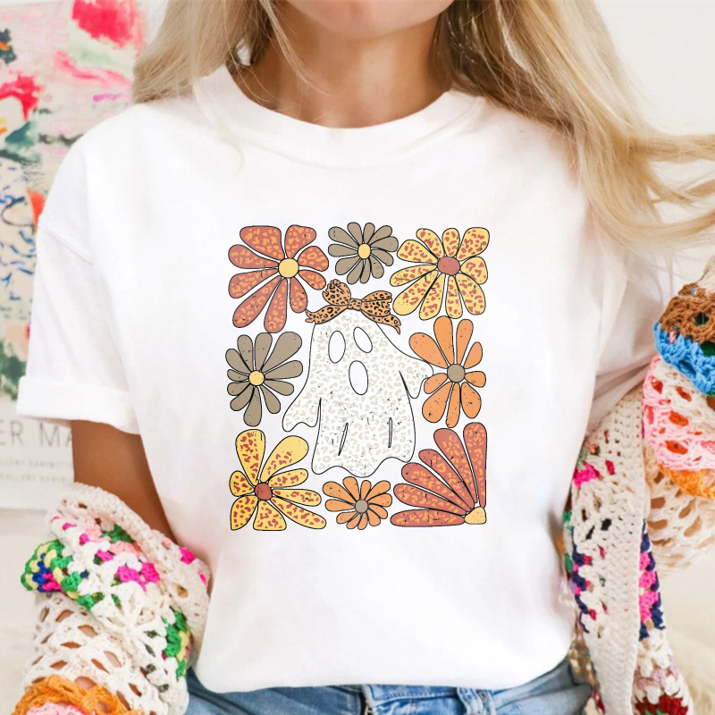 Retro Ghost With Vintage Flowers Pattern, Unisex Classic T-shirt