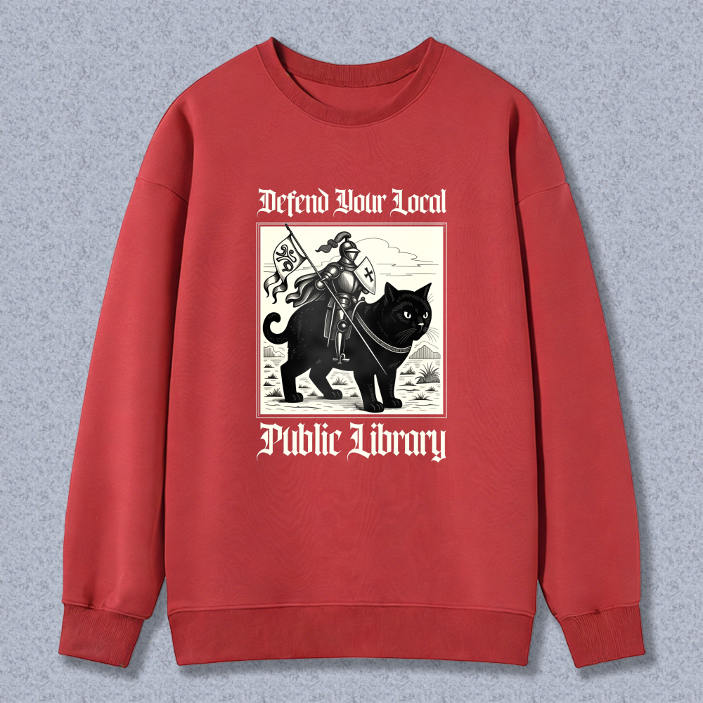 Wardrobecart Cat Knight With Flag And Sword Unisex Classic Sweatshirt