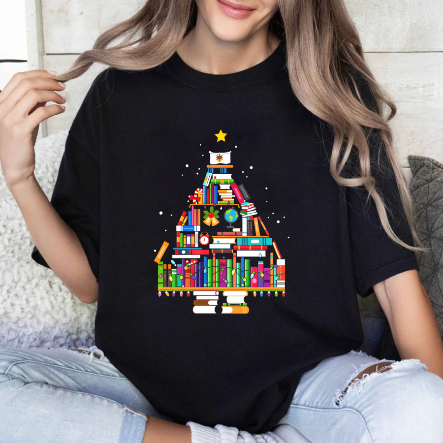 Wardrobecart Books Form Christmas Tree Pattern Tshirt