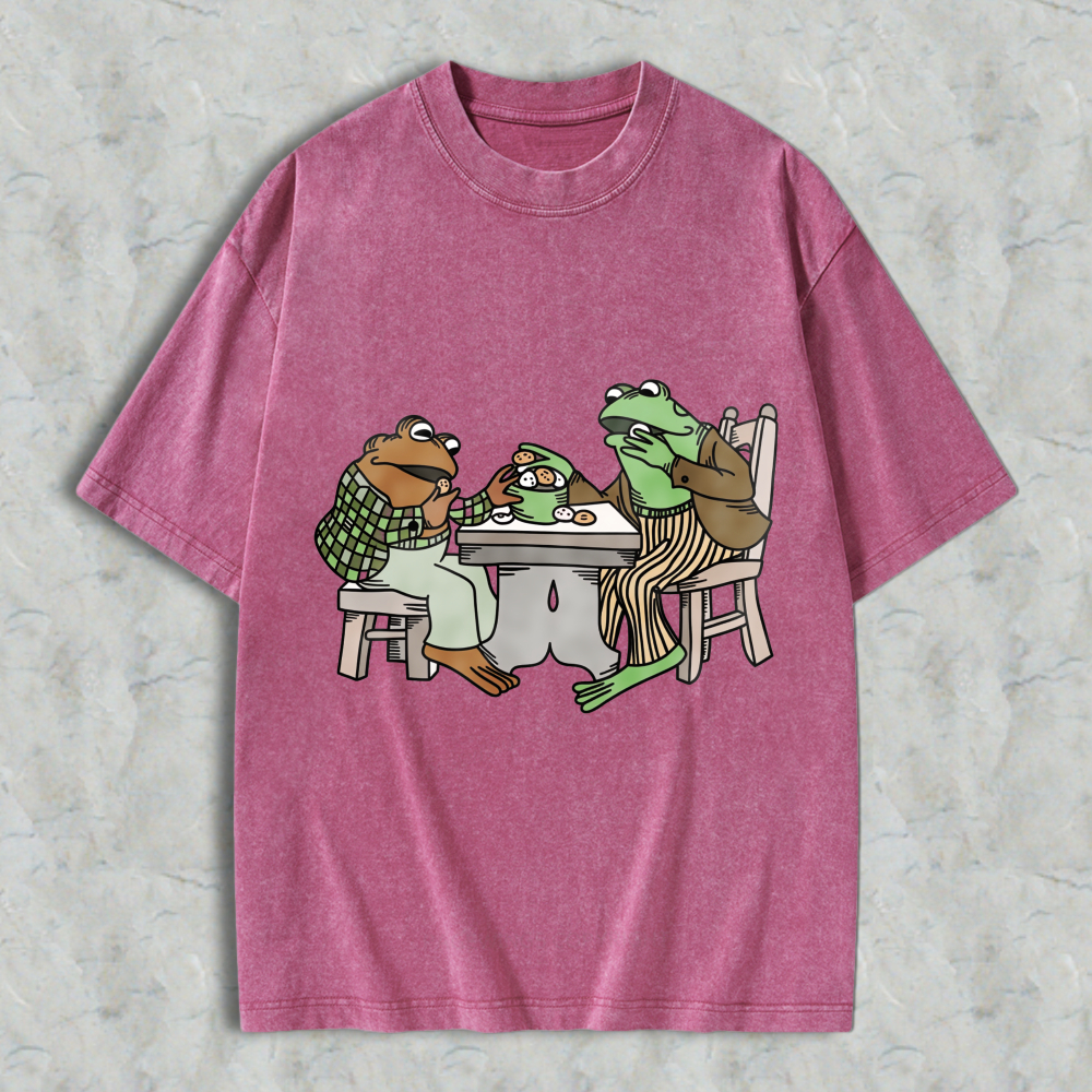 Wardrobecart Frog And Toad Eating Dinner Together Unisex Washed T-shirt