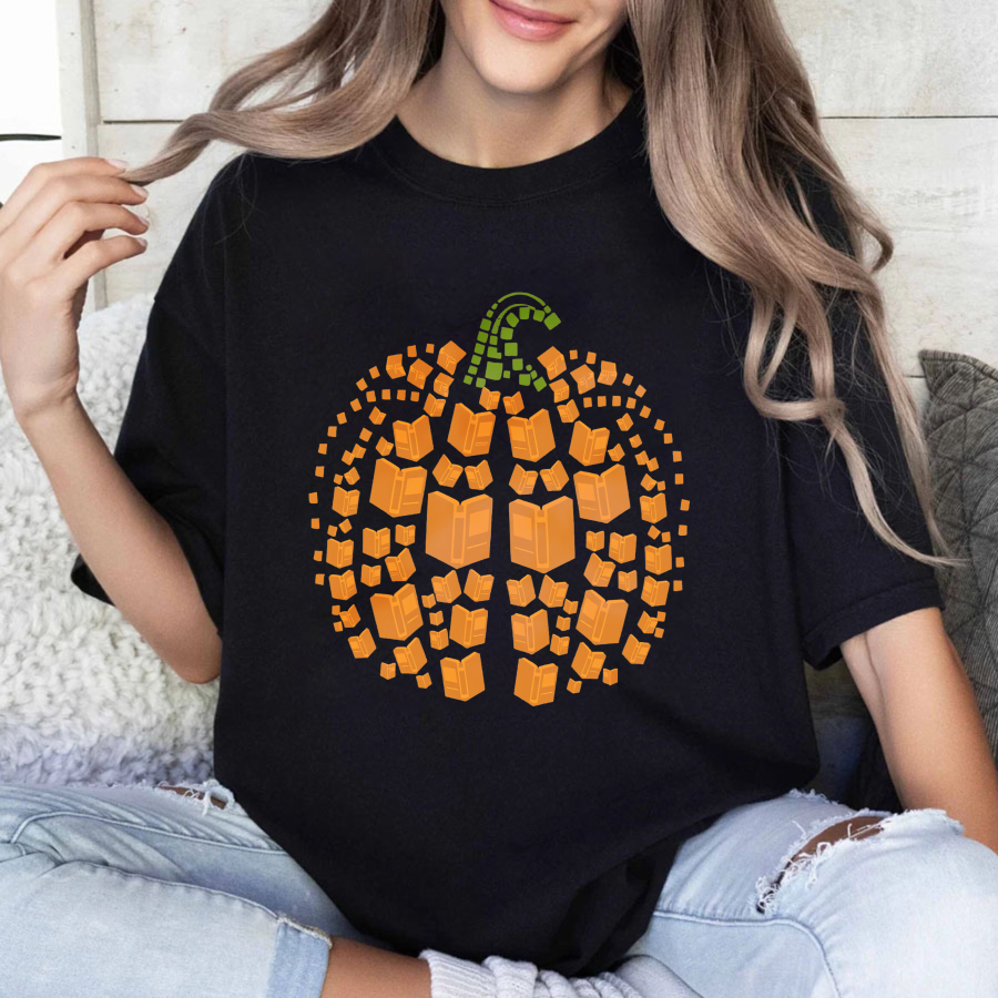 Wardrobecart Pumpkin Made Of Open Books Pattern Tshirt
