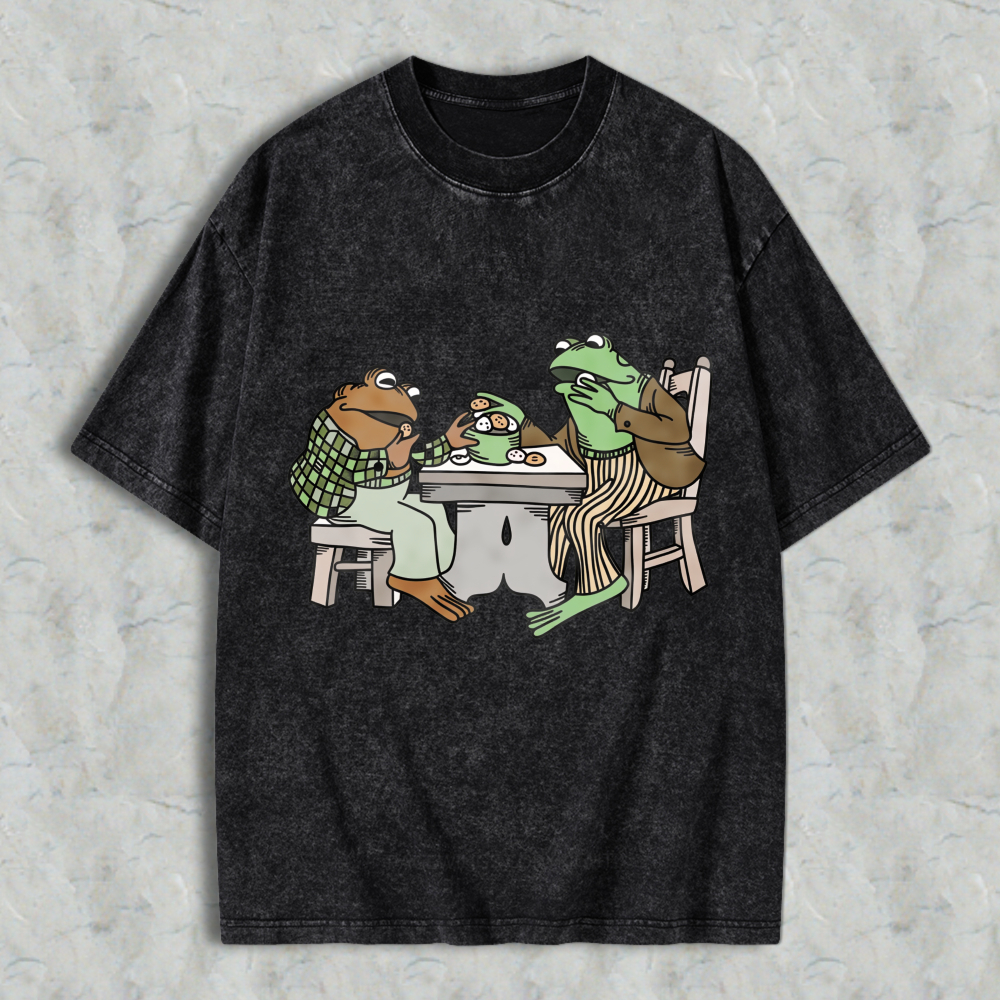 Wardrobecart Frog And Toad Eating Dinner Together Unisex Washed T-shirt