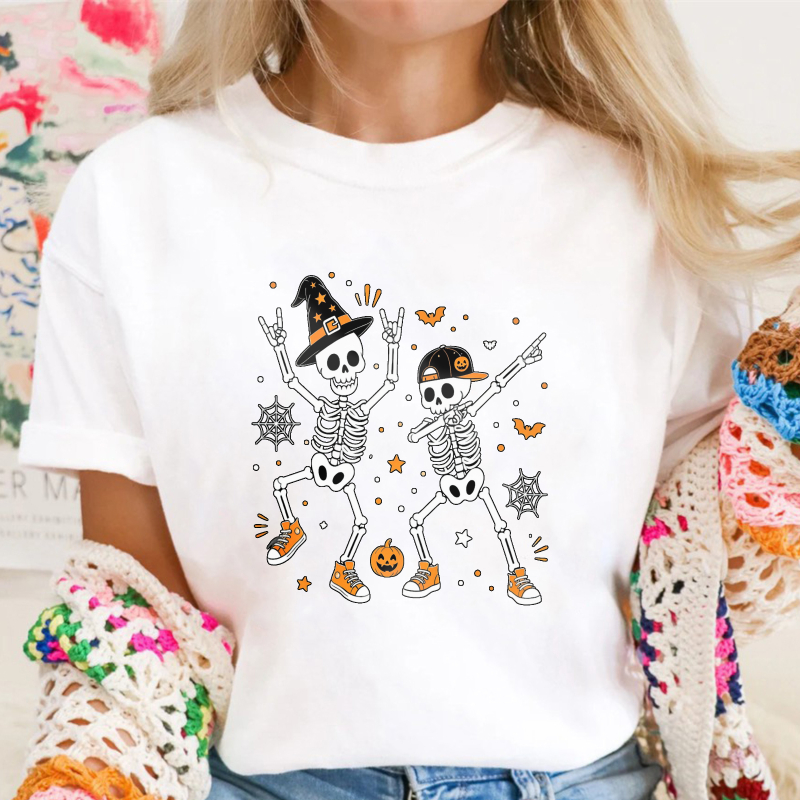 Funny Halloween Skeletons Dabbing With Witch Hat And Pumpkin Unisex Classic T-shirt