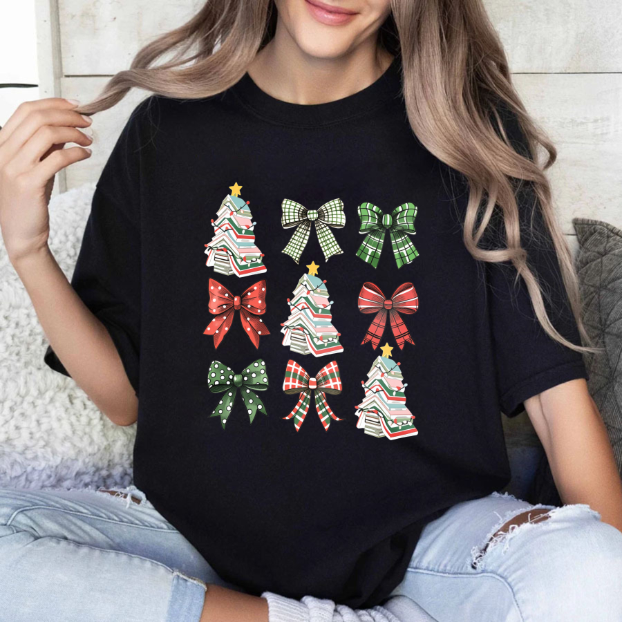 Wardrobecart Christmas Trees And Plaid Bows Pattern Tshirt