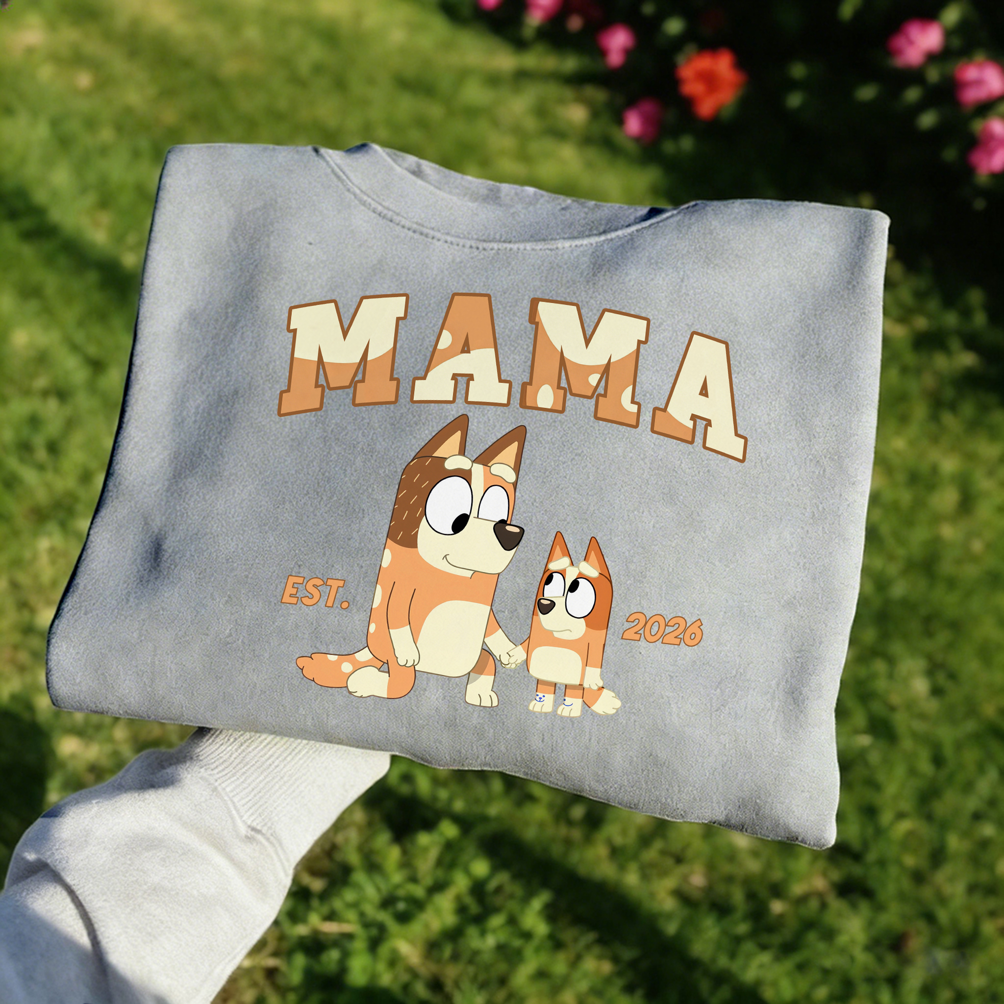 Custom-printed matching sweatshirts for parents and children based on photos (Bluey)