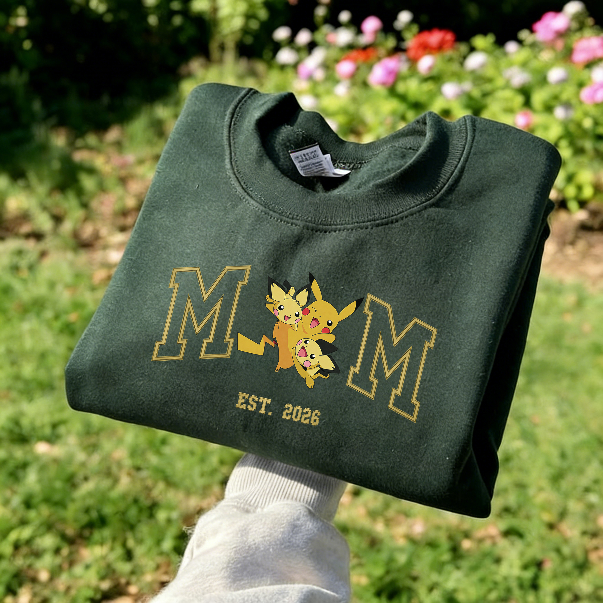 Custom-printed couple portrait sweatshirts based on photos(Pokémon)