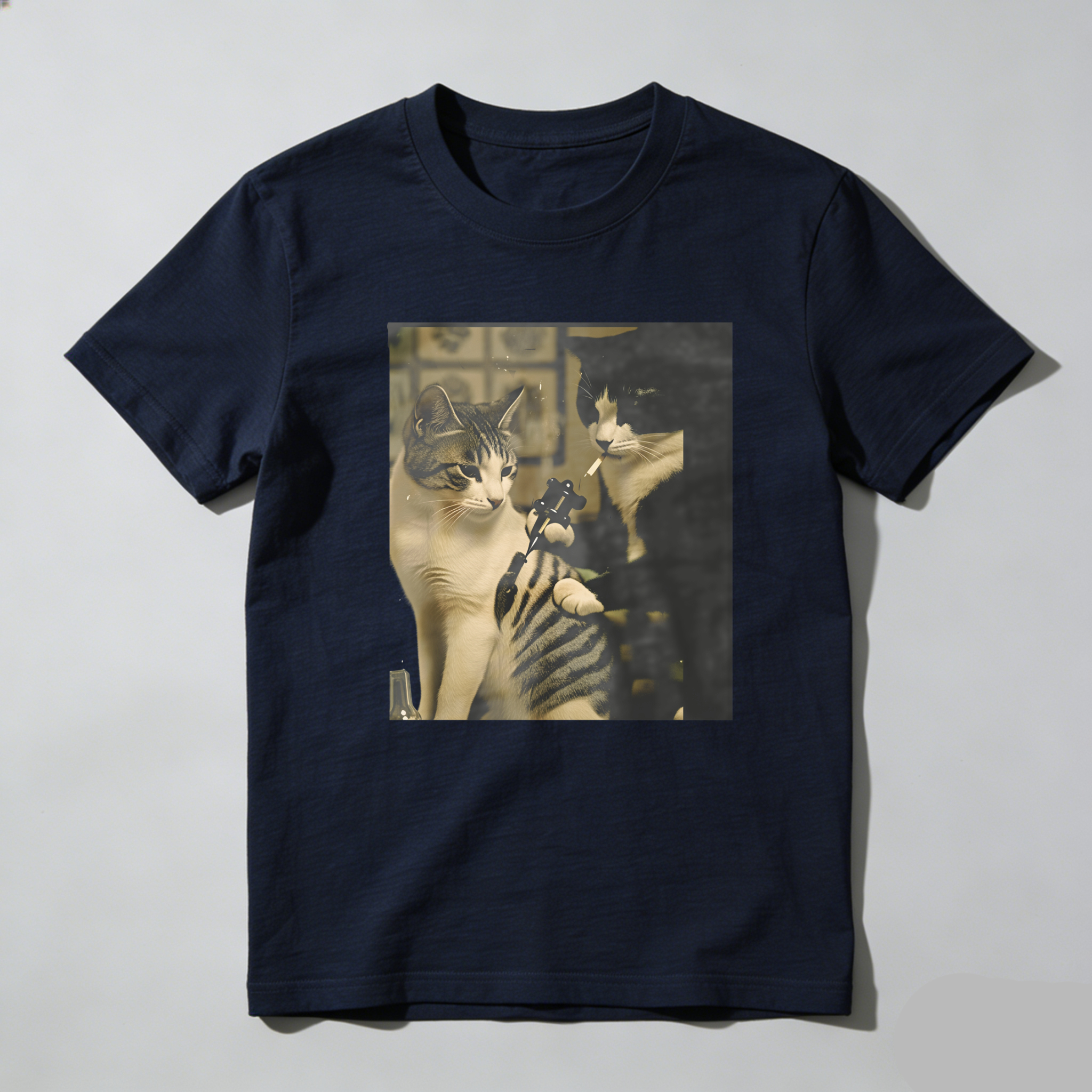 Cat Holding Camera Reflection Mirror tshirt 100% cotton