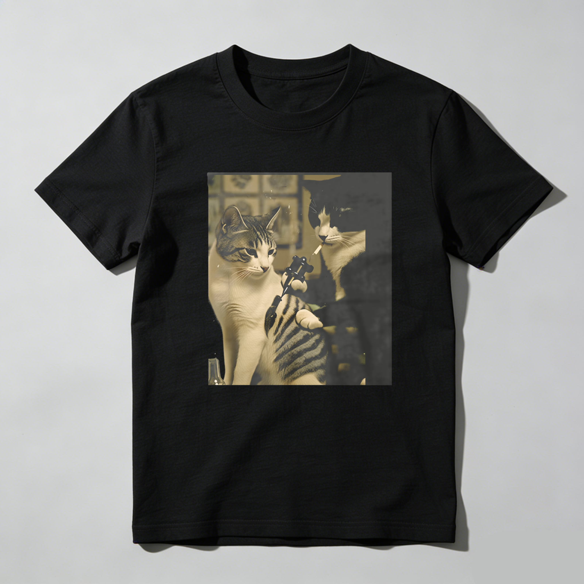 Cat Holding Camera Reflection Mirror tshirt 100% cotton