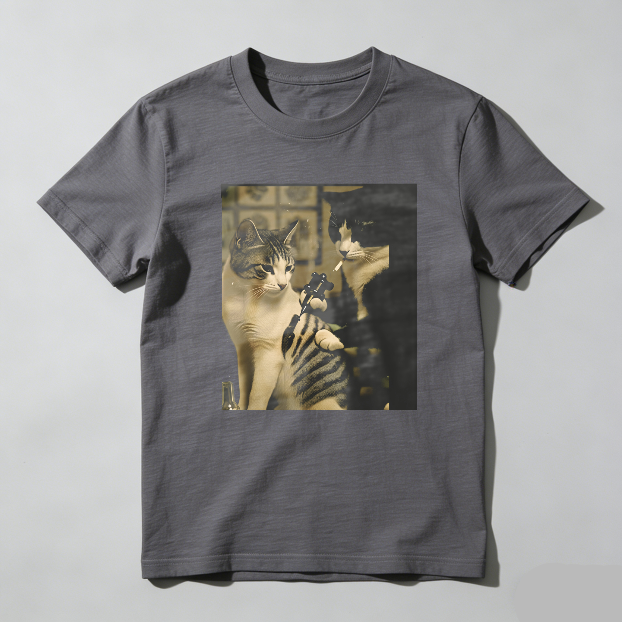 Cat Holding Camera Reflection Mirror tshirt 100% cotton