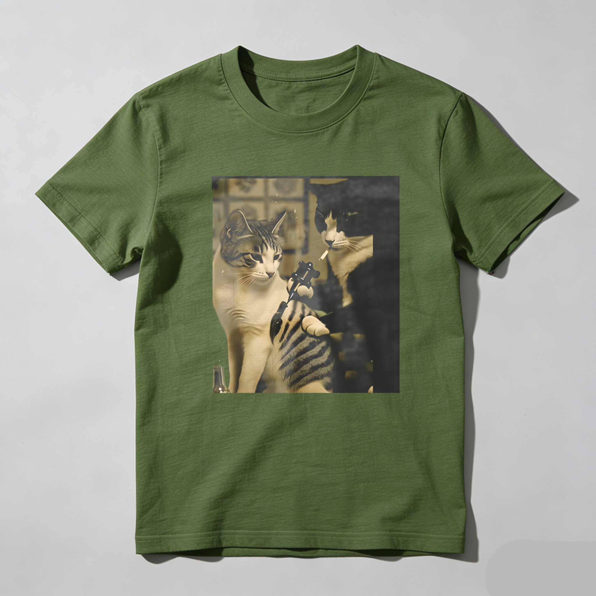 Cat Holding Camera Reflection Mirror tshirt 100% cotton