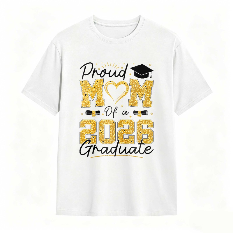 Dorawear™ Proud Mom Of A 2026 Graduate With Graduation Cap And Heart Design Unisex Classic T-shirt