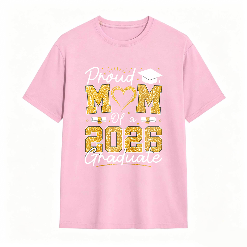 Dorawear™ Proud Mom Of A 2026 Graduate With Graduation Cap And Heart Design Unisex Classic T-shirt
