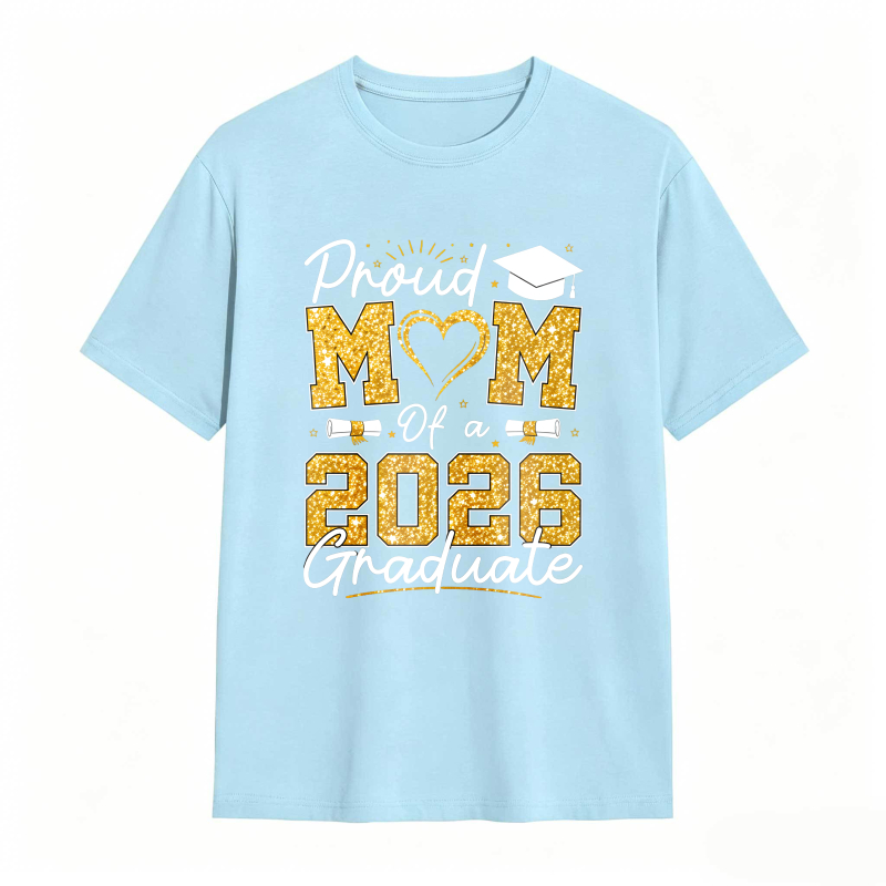 Dorawear™ Proud Mom Of A 2026 Graduate With Graduation Cap And Heart Design Unisex Classic T-shirt