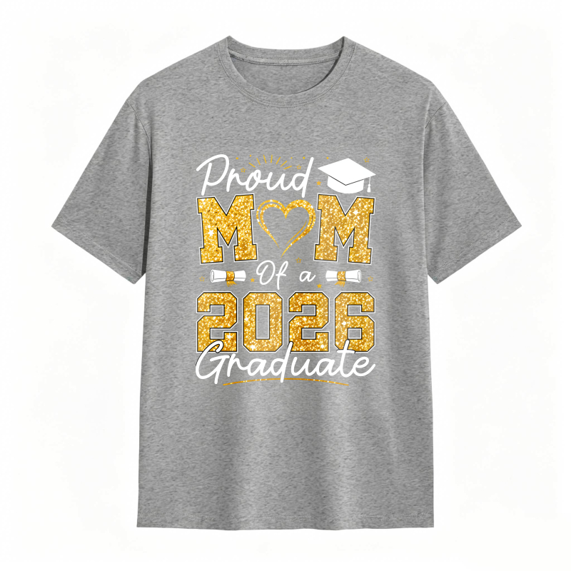 Dorawear™ Proud Mom Of A 2026 Graduate With Graduation Cap And Heart Design Unisex Classic T-shirt