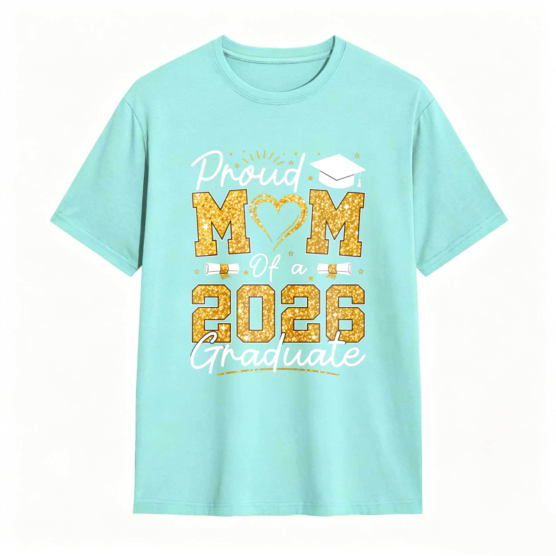 Dorawear™ Proud Mom Of A 2026 Graduate With Graduation Cap And Heart Design Unisex Classic T-shirt