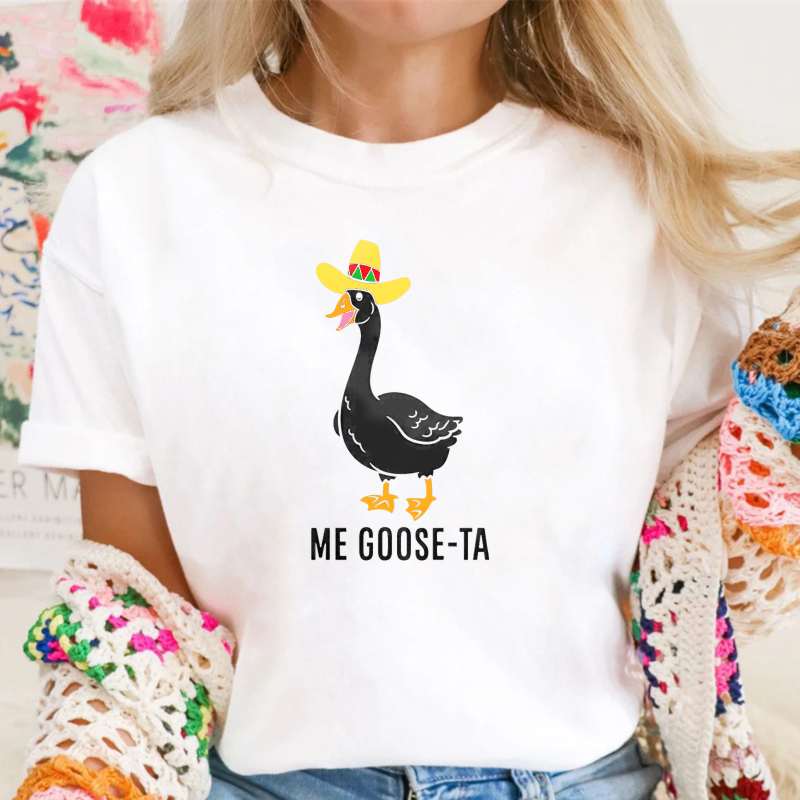 Duck Wearing Sombrero With Me Goose Ta Text Unisex Classic T-shirt