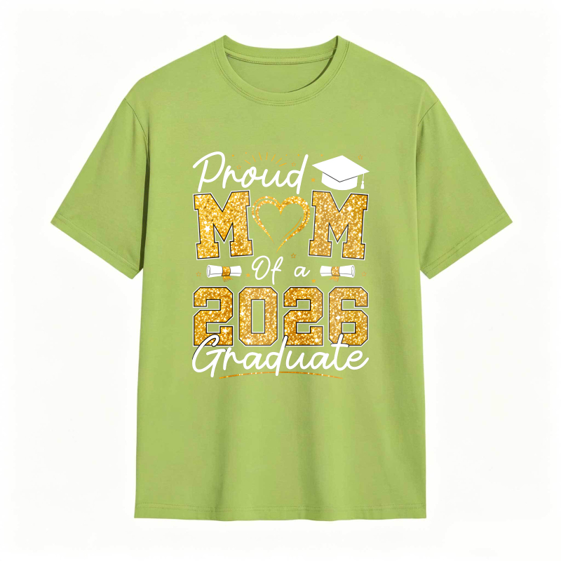 Dorawear™ Proud Mom Of A 2026 Graduate With Graduation Cap And Heart Design Unisex Classic T-shirt