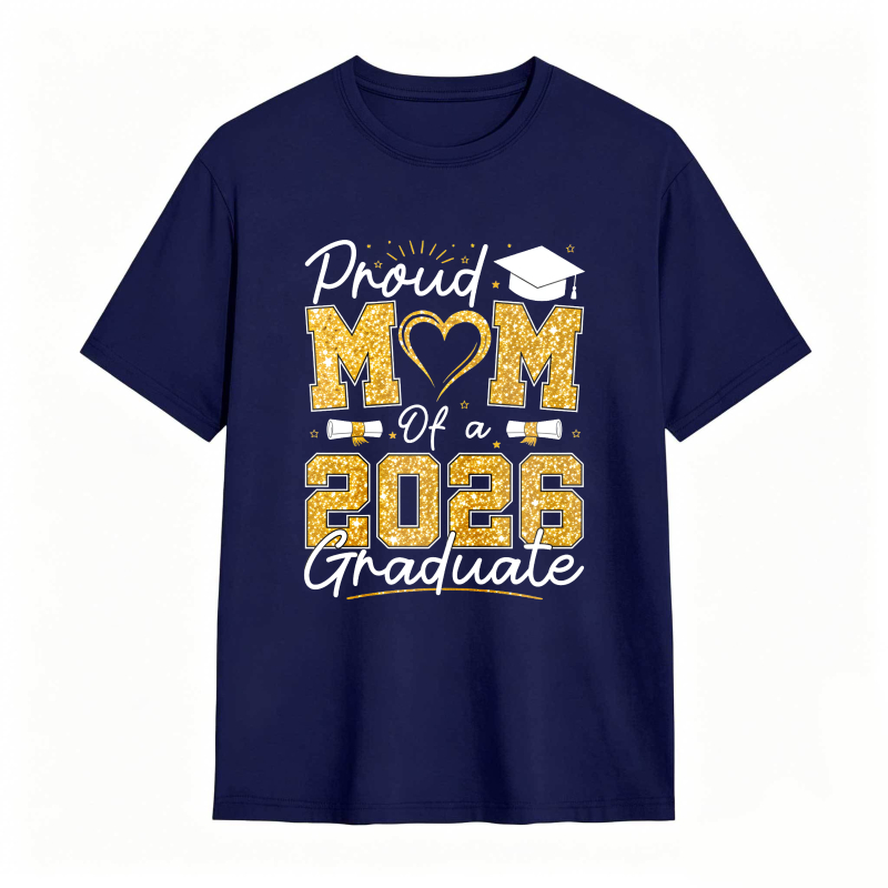 Dorawear™ Proud Mom Of A 2026 Graduate With Graduation Cap And Heart Design Unisex Classic T-shirt