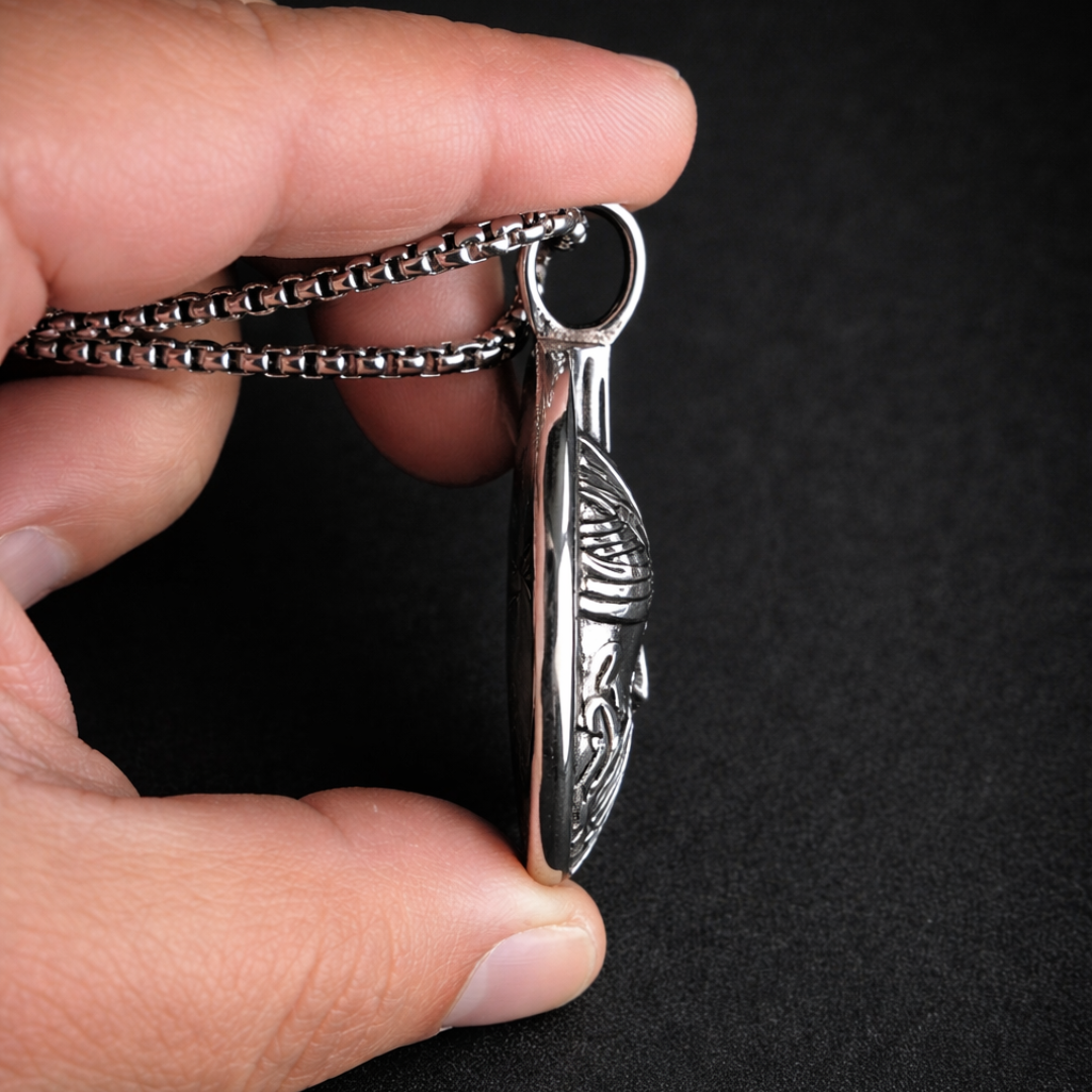 Spartan Helmet Necklace for Men – Greek Warrior Pendant（Free Shipping）