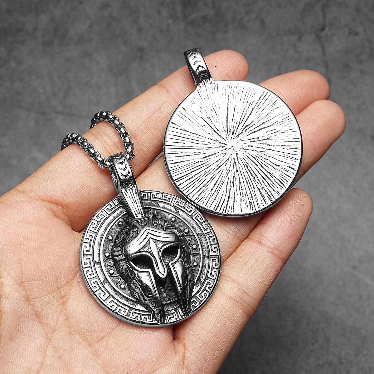 Spartan Helmet Necklace for Men – Greek Warrior Pendant（Free Shipping）