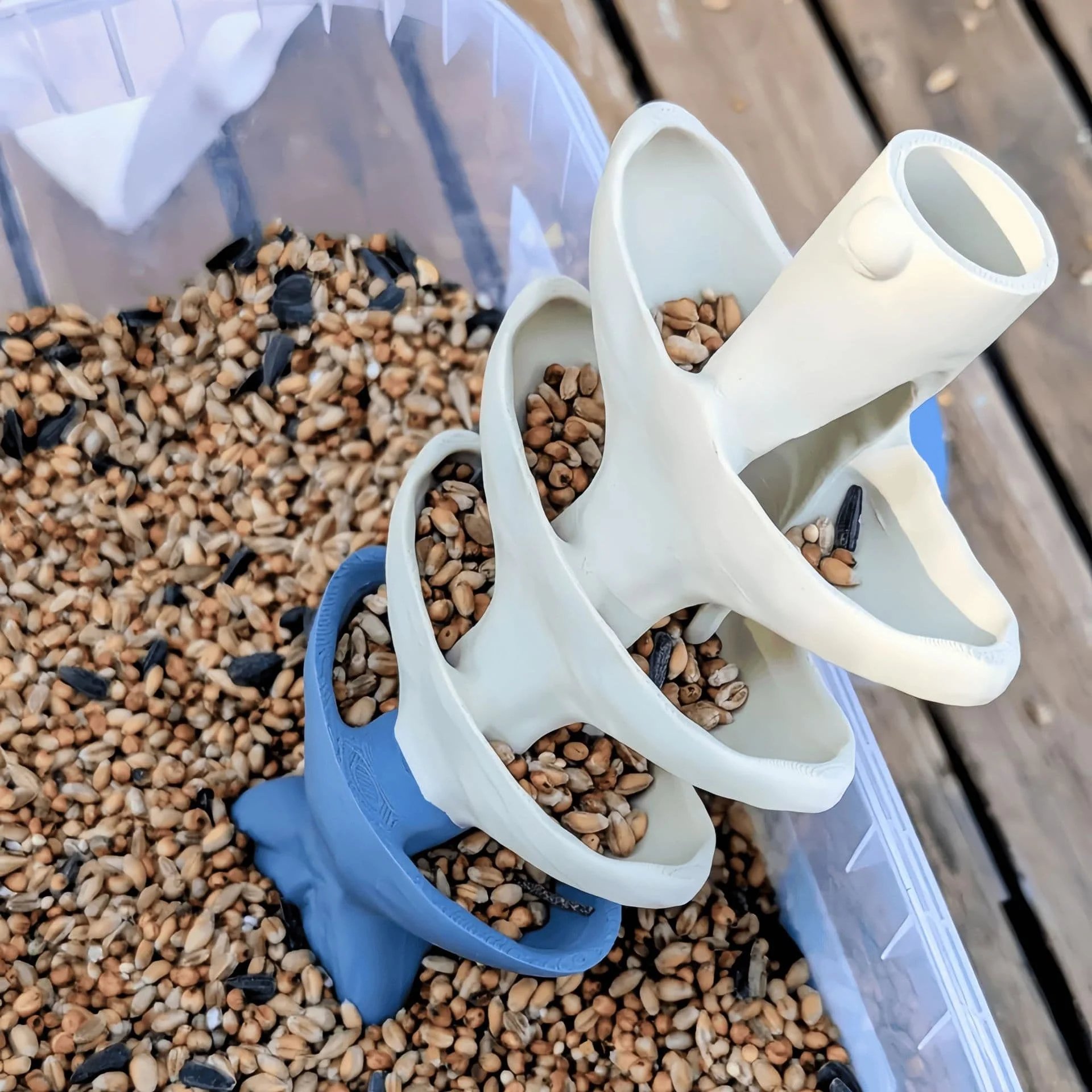 🔥Last Day 50% OFF👍Creative Fish Skeleton Hanging Bird Feeder