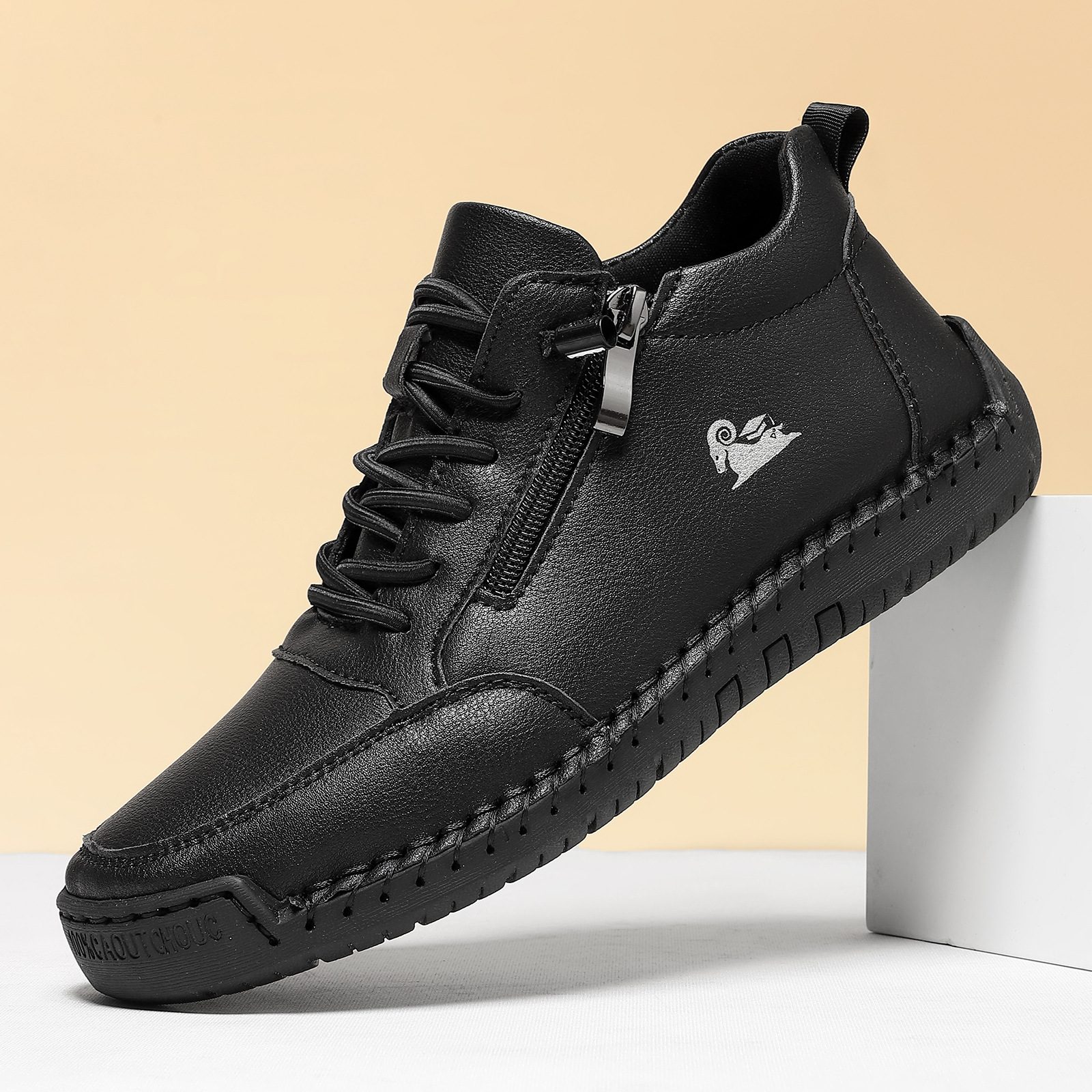 ⏰ 50% off -  Newest unisex Orthopedic Leather Hiking Shoes，With arch support