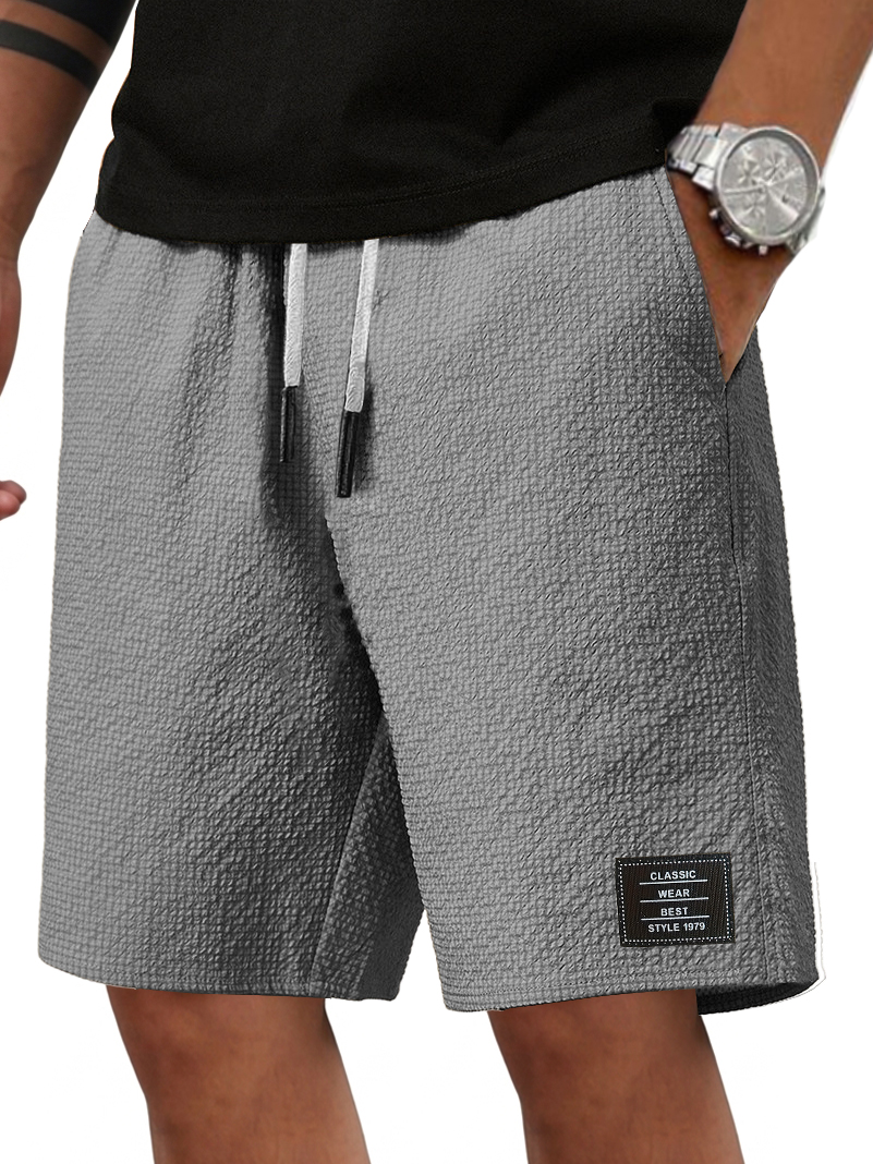 Men's Fashionable Casual Everyday Textured Fabric Embroidered Logo Pocket Shorts
