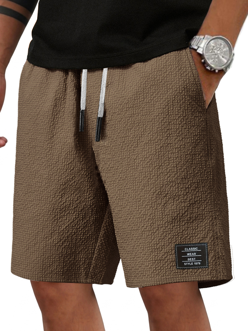 Men's Fashionable Casual Everyday Textured Fabric Embroidered Logo Pocket Shorts