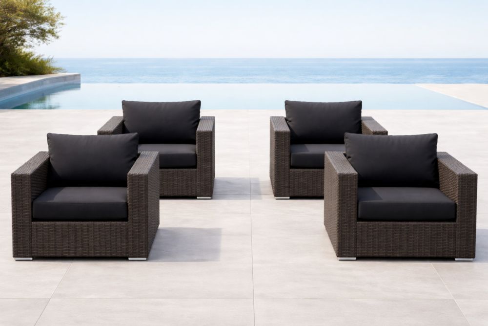 Set di 4 Poltrone da Esterno in Polyrattan Marrone con Cuscini Neri