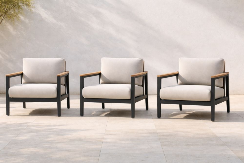 Set di 3 Poltrone da Esterno in Metallo e Legno con Cuscini in Poliestere