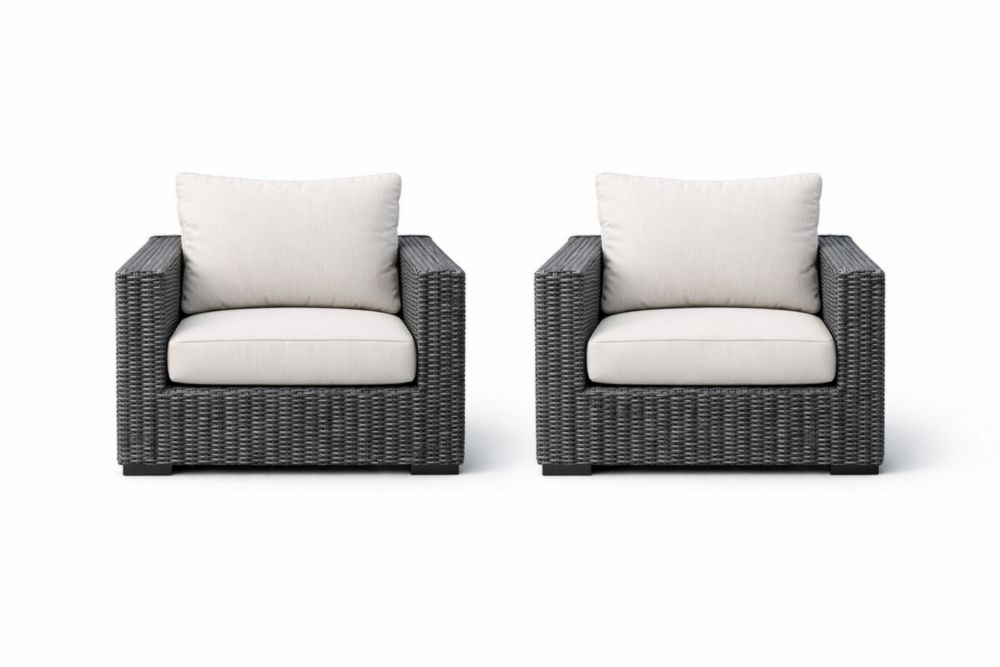 Set di 2 Poltrone da Esterno in Rattan con Cuscini in Poliestere Grigio e Bianco