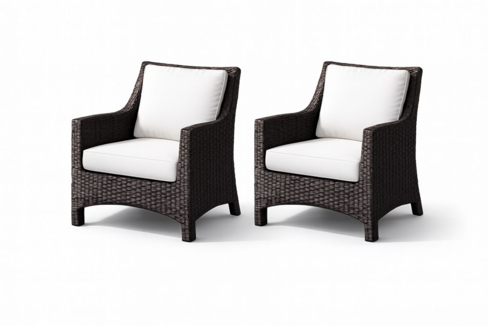 Set di 2 Poltrone in Rattan Sintetico Marrone con Cuscini Bianchi